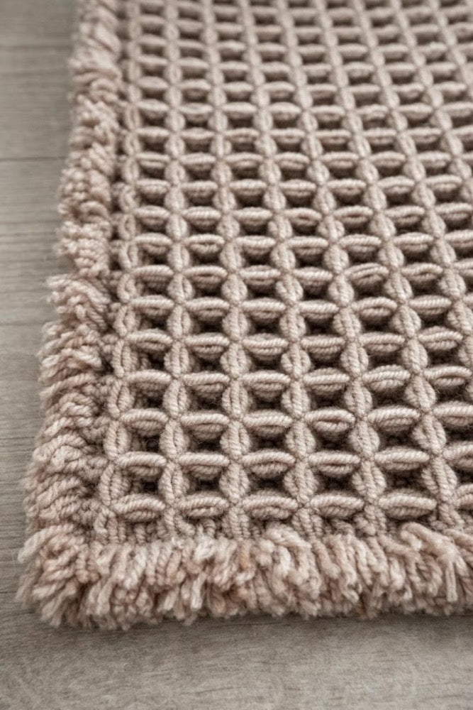 Handwoven Taupe Waffle Bath Mat, Modern Neutral Rug (2x3 ft)